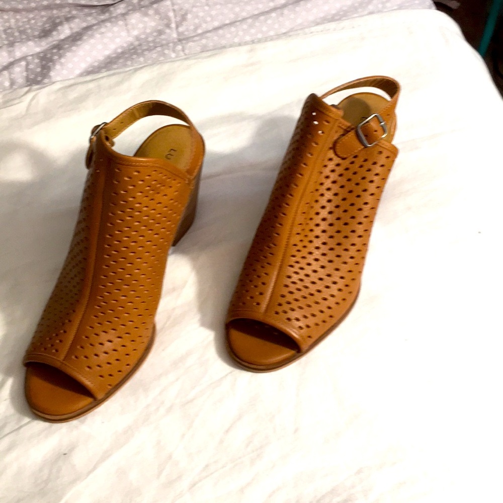 Lucky brand sandal